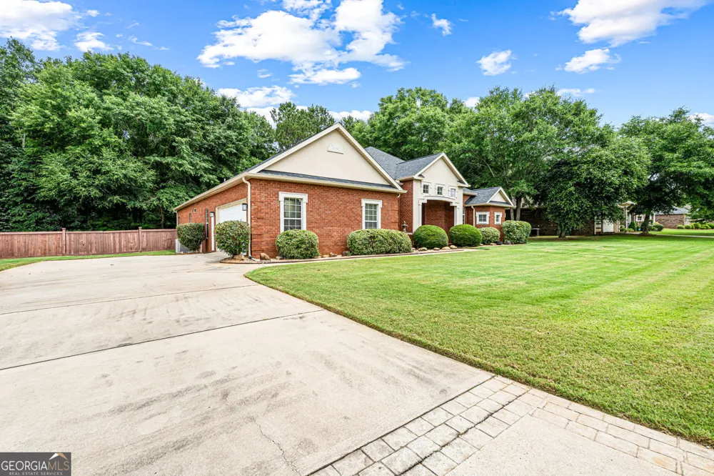 2022 Melrose PL Kathleen, GA 31047