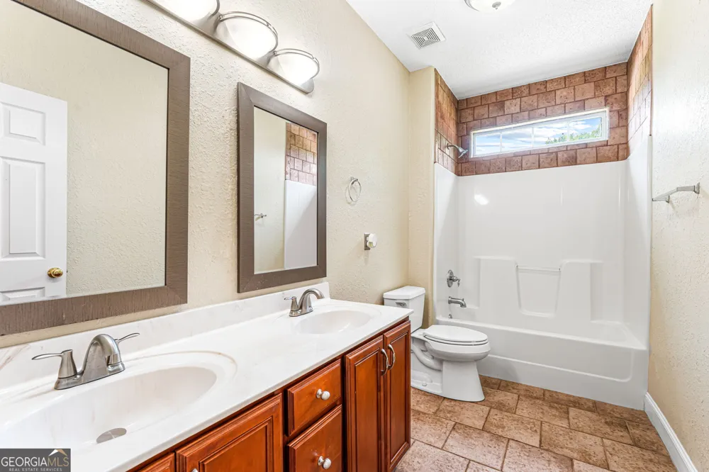2022 Melrose PL Kathleen, GA 31047