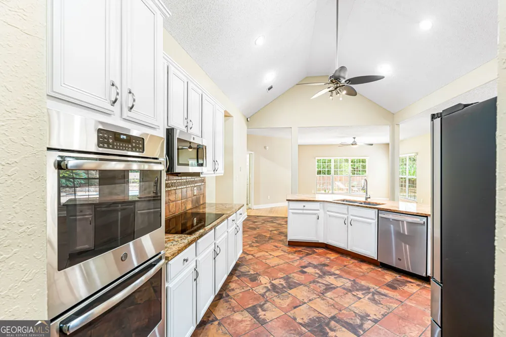 2022 Melrose PL Kathleen, GA 31047