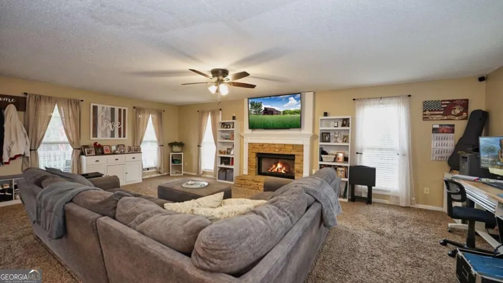 1049 Fieldstone DR Canton, GA 30114