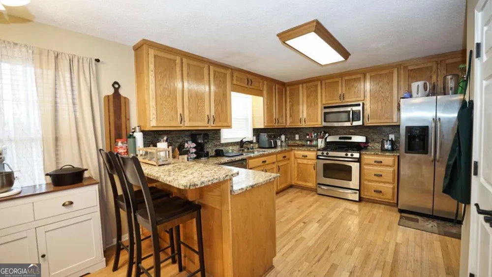 1049 Fieldstone DR Canton, GA 30114
