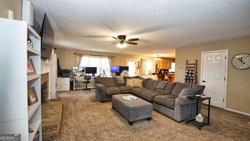 1049 Fieldstone DR Canton, GA 30114