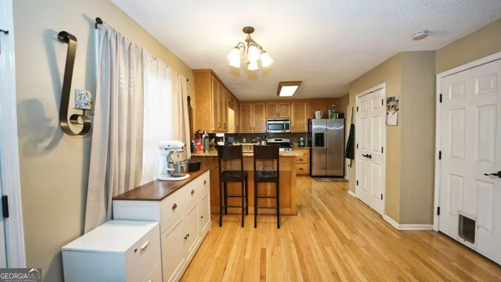 1049 Fieldstone DR Canton, GA 30114