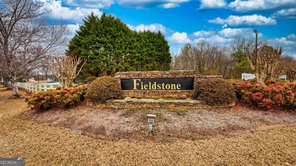 1049 Fieldstone DR Canton, GA 30114
