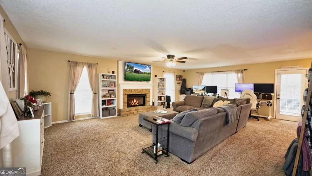 1049 Fieldstone DR Canton, GA 30114