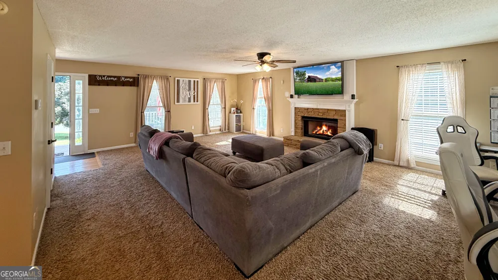 1049 Fieldstone DR Canton, GA 30114