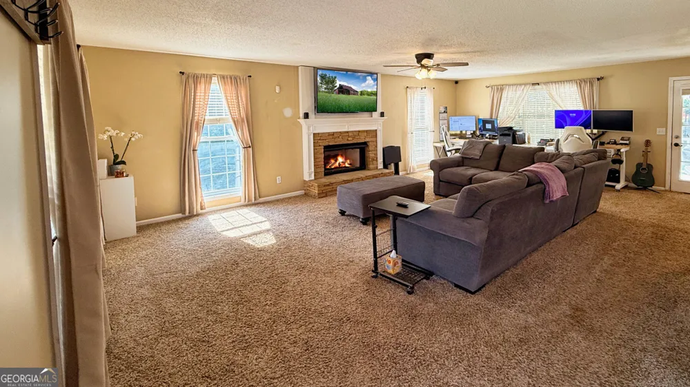 1049 Fieldstone DR Canton, GA 30114