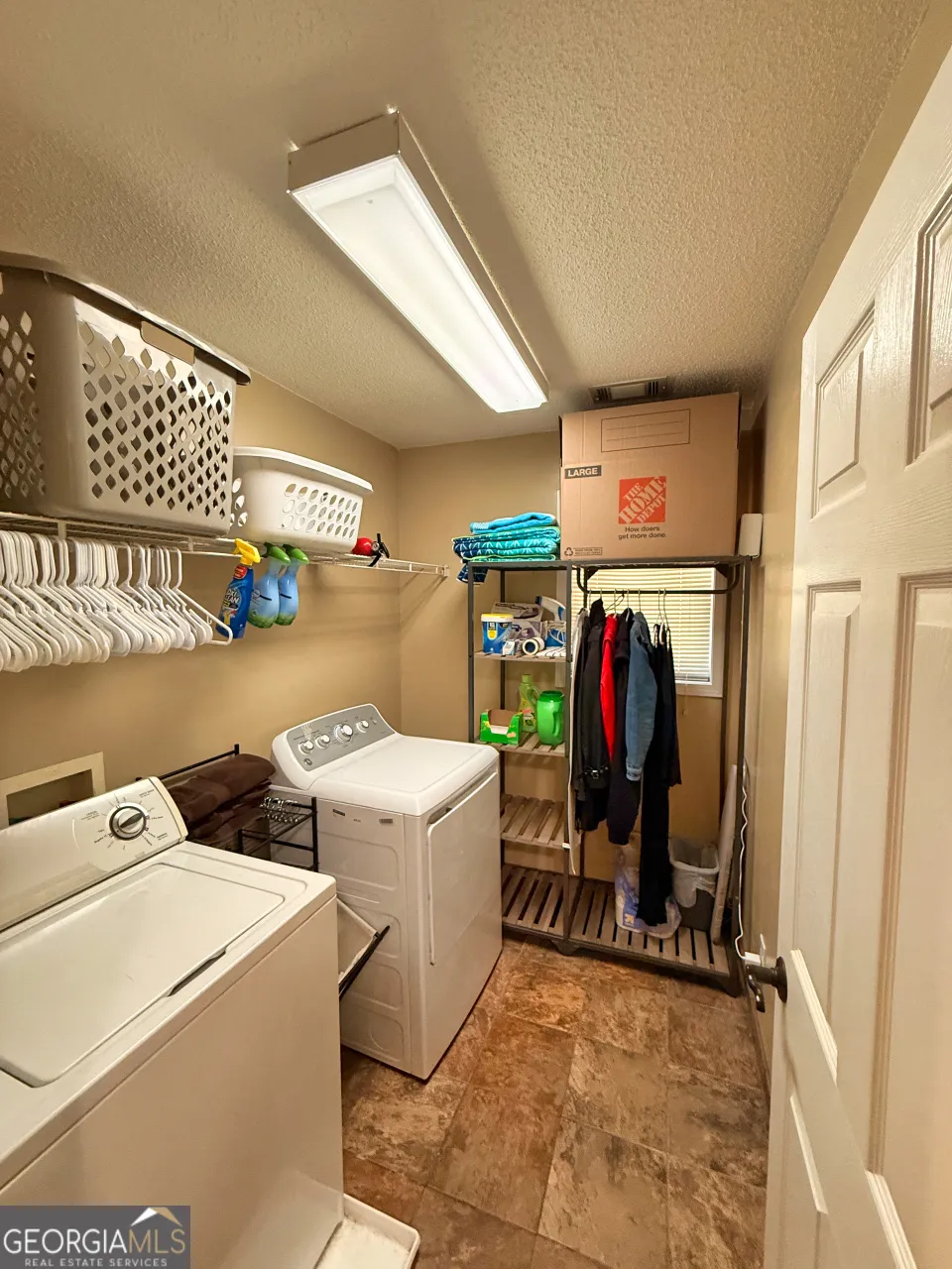 1049 Fieldstone DR Canton, GA 30114