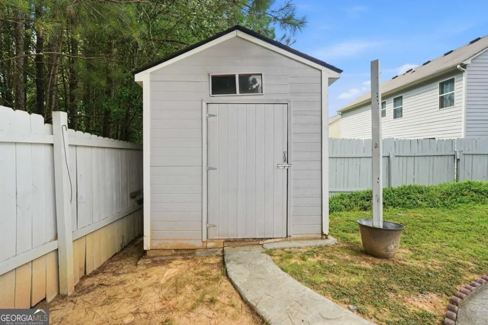 1736 Stoney Chase DR Lawrenceville, GA 30044