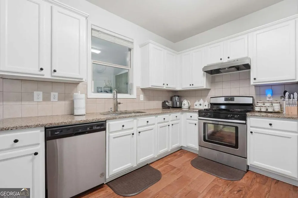 1736 Stoney Chase DR Lawrenceville, GA 30044