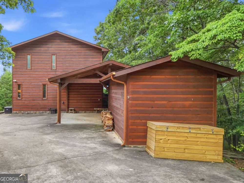 516 Endless View RD Mineral Bluff, GA 30559