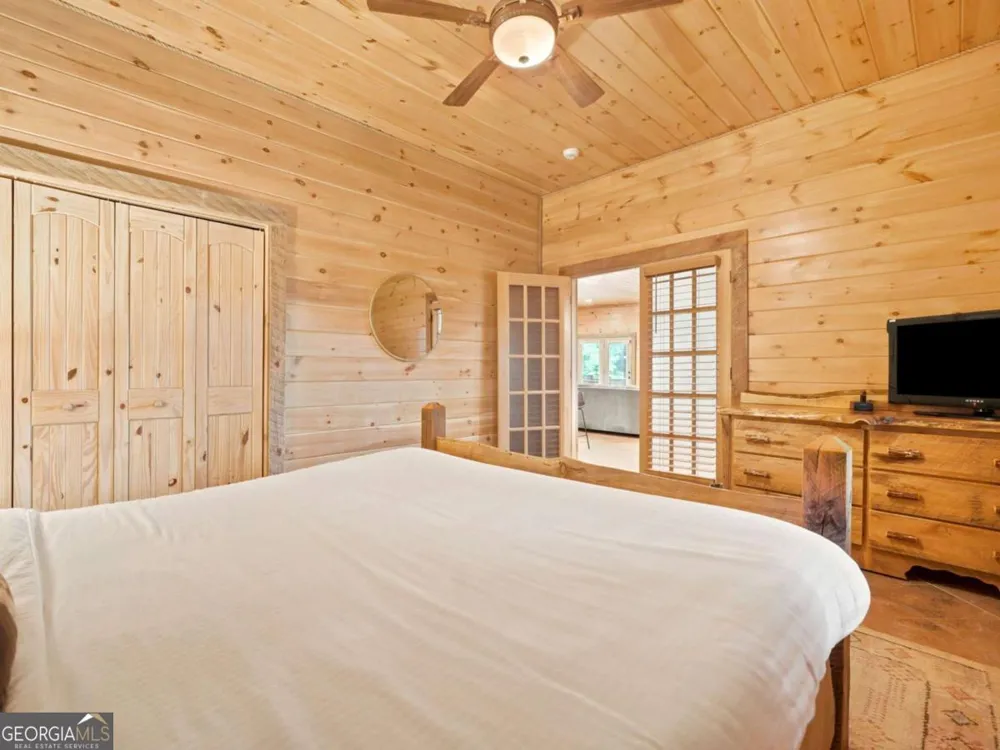 516 Endless View RD Mineral Bluff, GA 30559