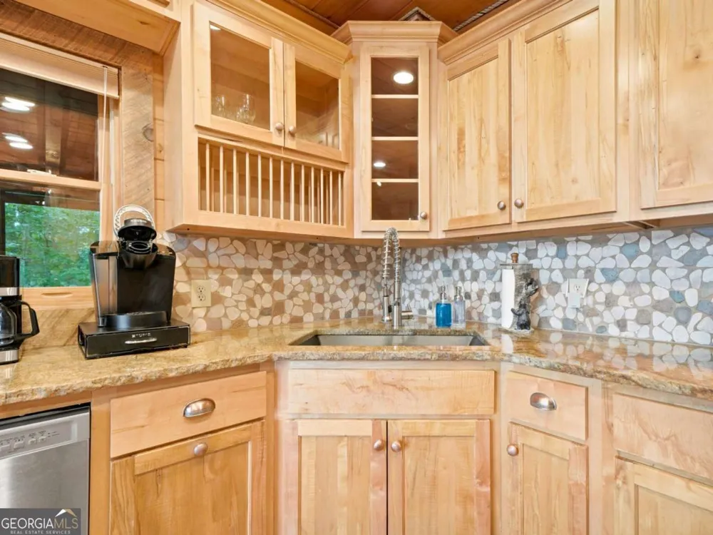 516 Endless View RD Mineral Bluff, GA 30559