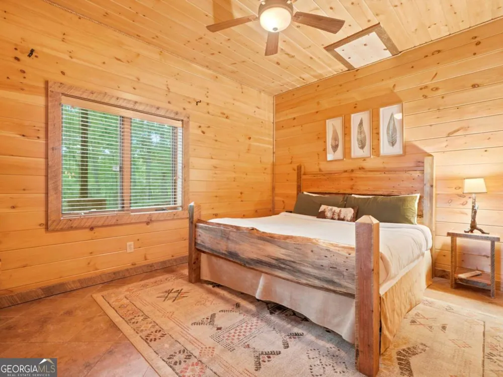 516 Endless View RD Mineral Bluff, GA 30559