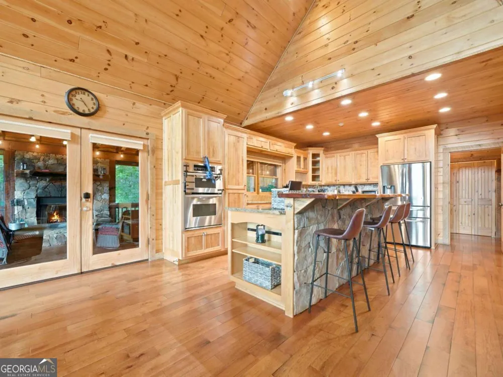 516 Endless View RD Mineral Bluff, GA 30559