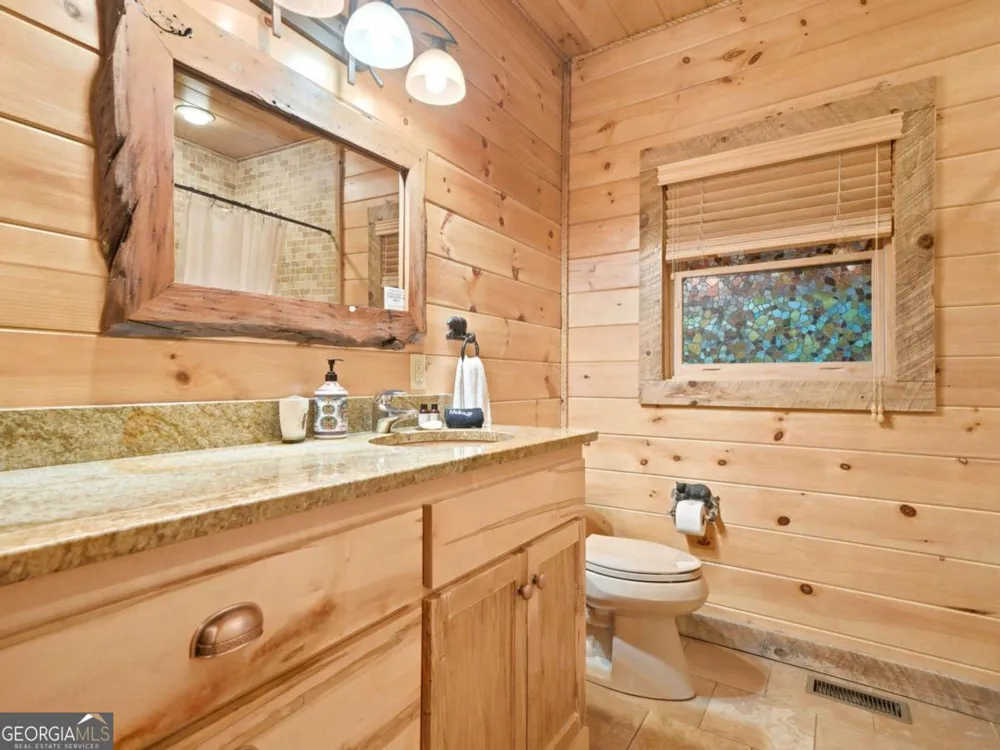 516 Endless View RD Mineral Bluff, GA 30559