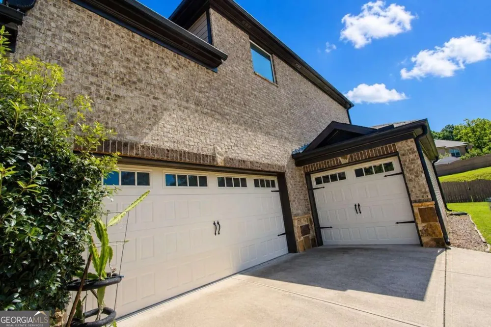 1321 Azalea Brook DR Lawrenceville, GA 30043