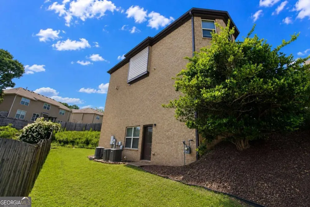1321 Azalea Brook DR Lawrenceville, GA 30043