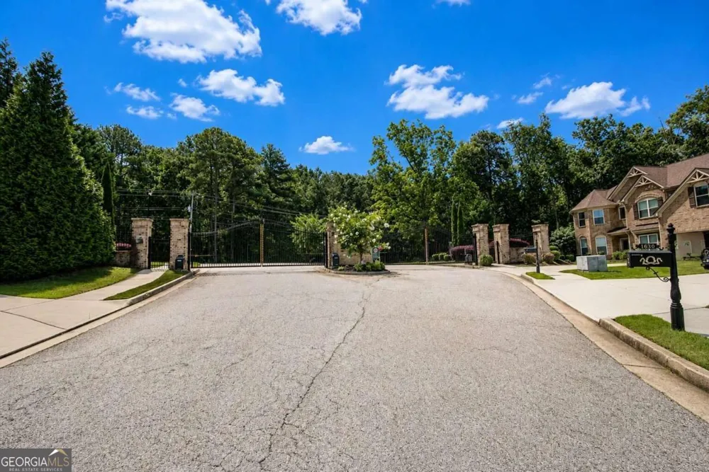 1321 Azalea Brook DR Lawrenceville, GA 30043