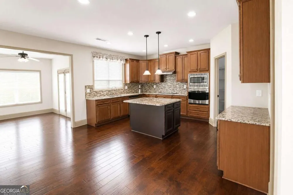 1321 Azalea Brook DR Lawrenceville, GA 30043
