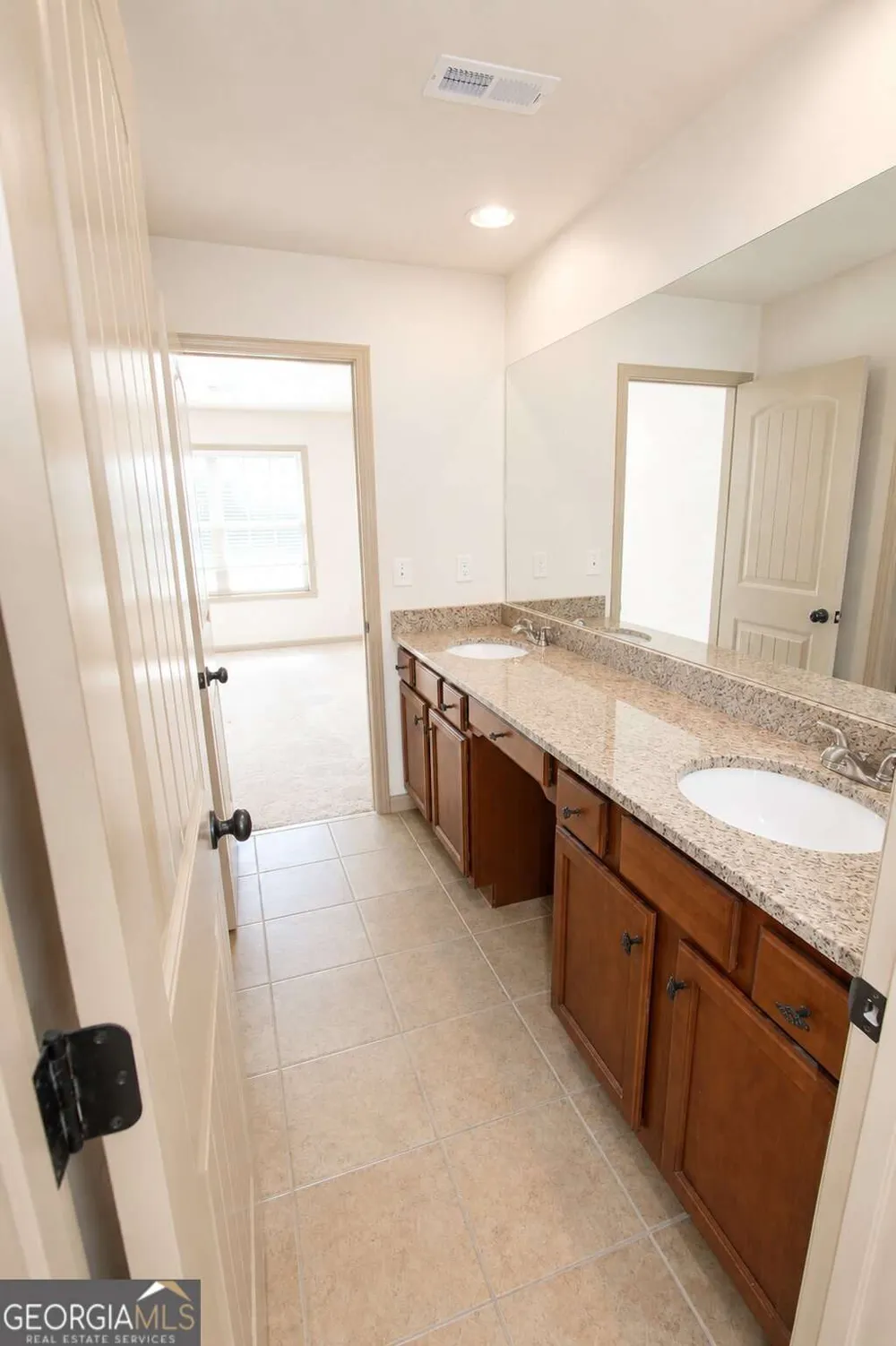 1321 Azalea Brook DR Lawrenceville, GA 30043