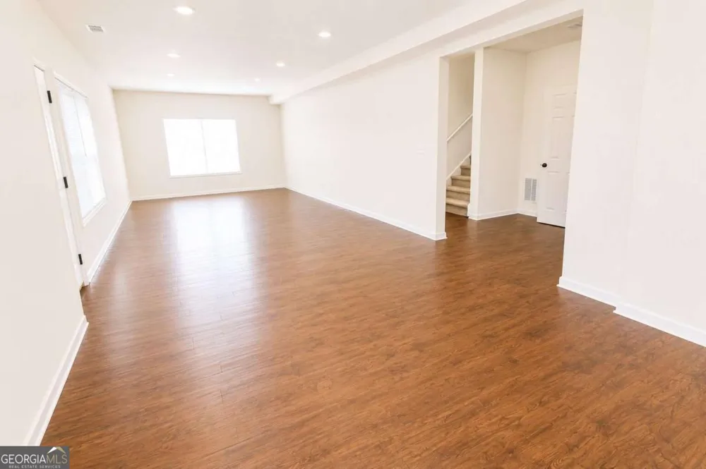 1321 Azalea Brook DR Lawrenceville, GA 30043