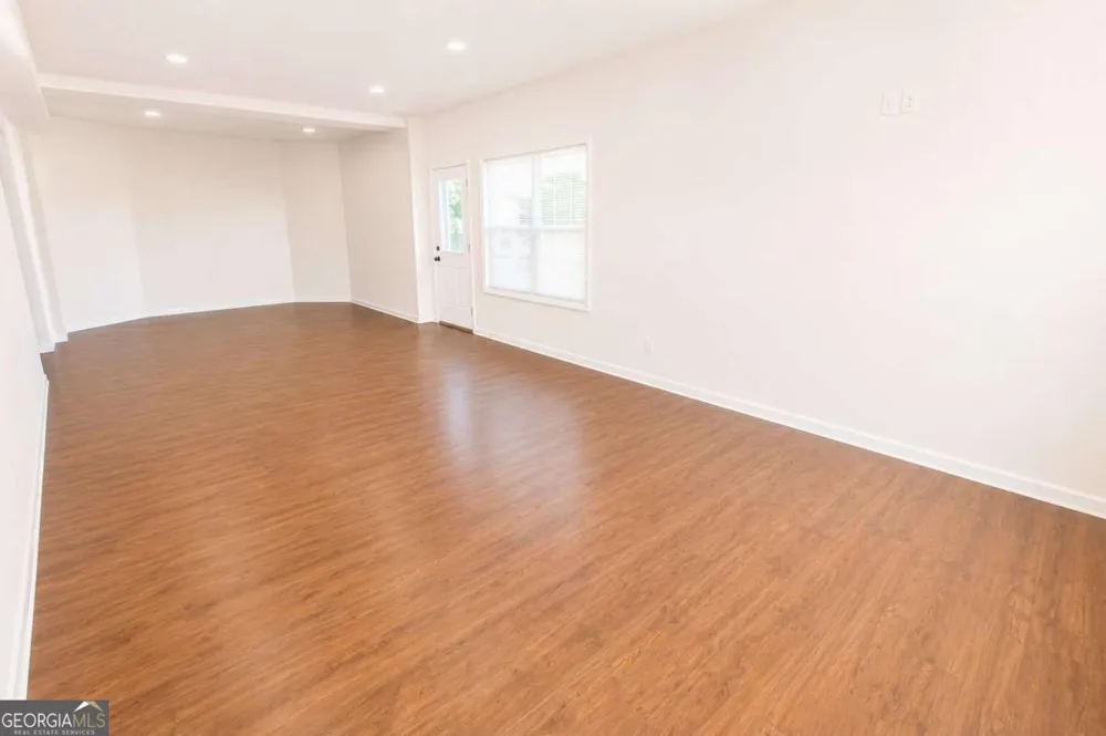 1321 Azalea Brook DR Lawrenceville, GA 30043