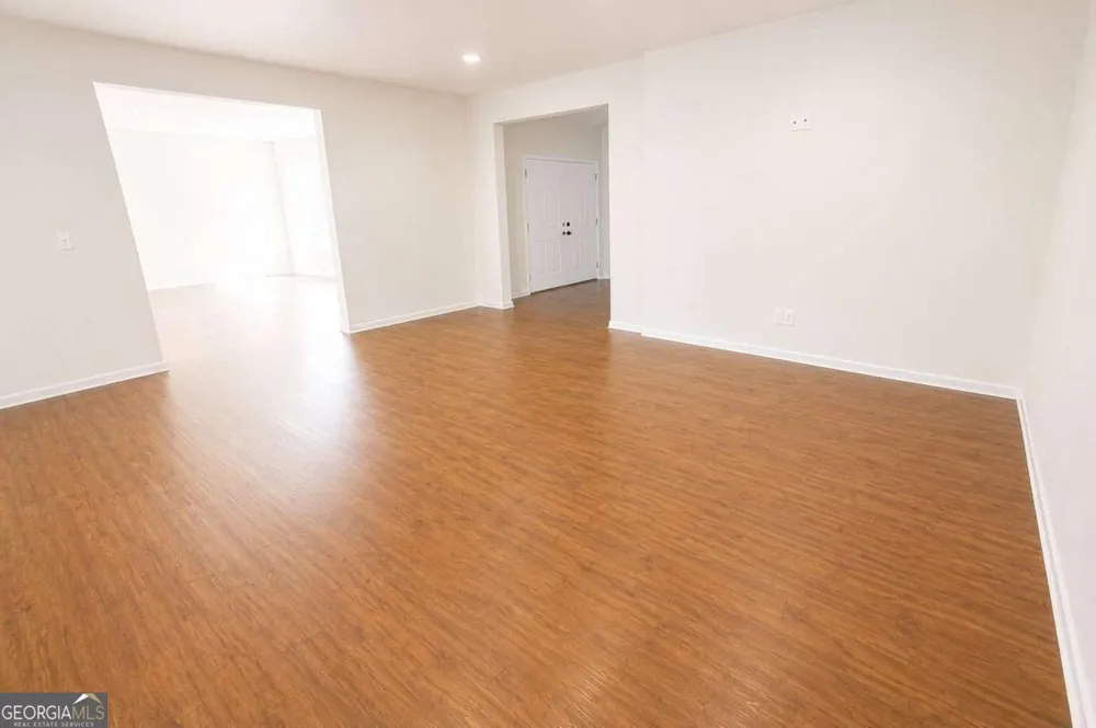 1321 Azalea Brook DR Lawrenceville, GA 30043
