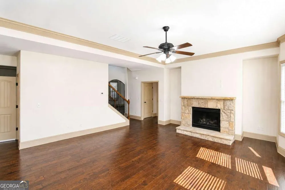 1321 Azalea Brook DR Lawrenceville, GA 30043