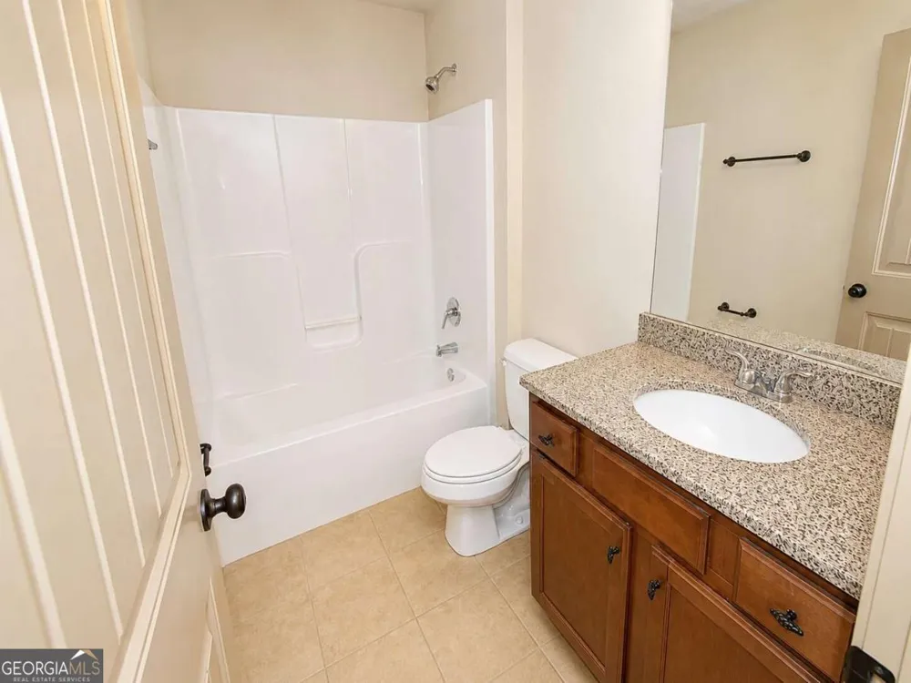 1321 Azalea Brook DR Lawrenceville, GA 30043