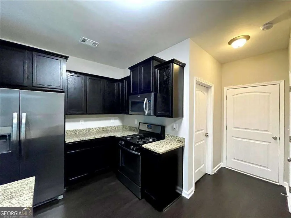 6926 Golden Bud LN Flowery Branch, GA 30542