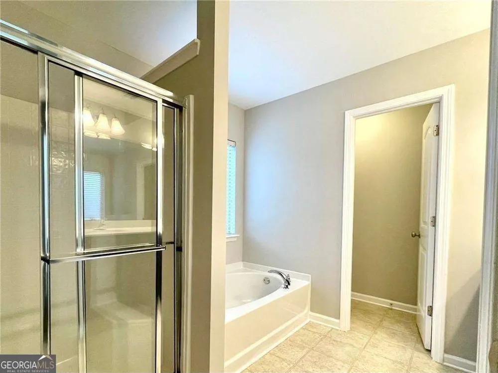 6926 Golden Bud LN Flowery Branch, GA 30542