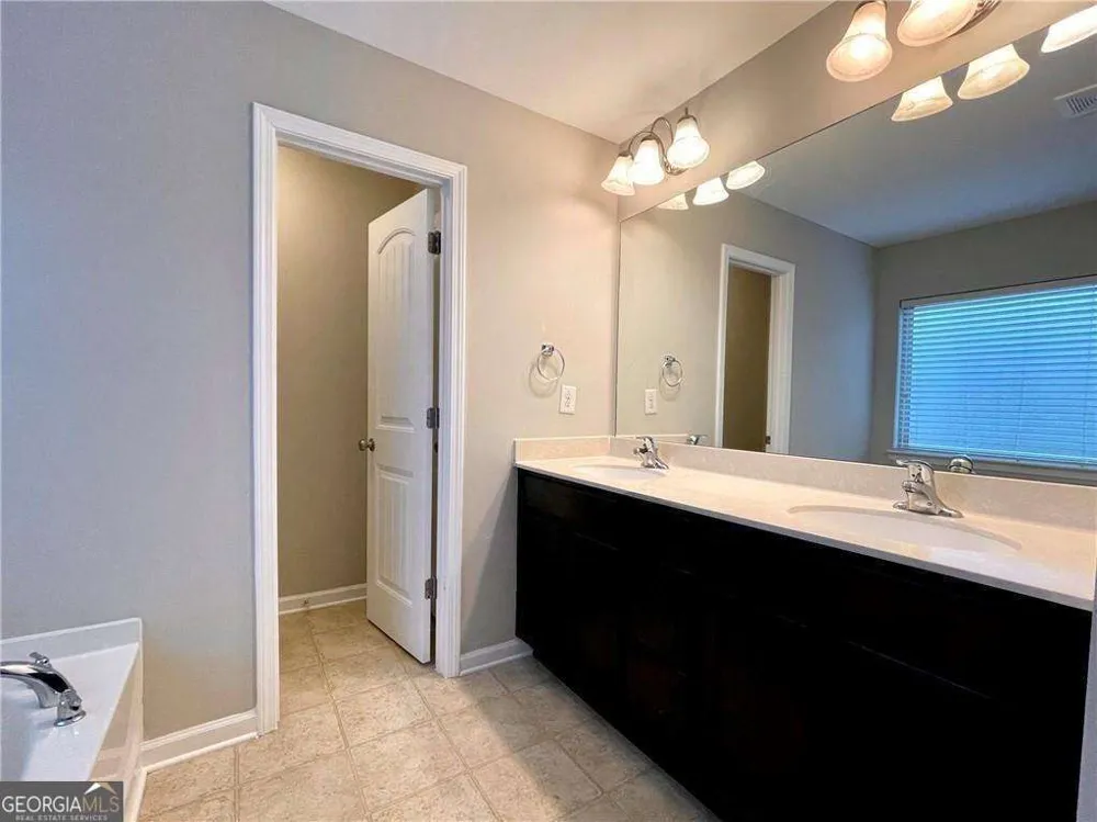6926 Golden Bud LN Flowery Branch, GA 30542