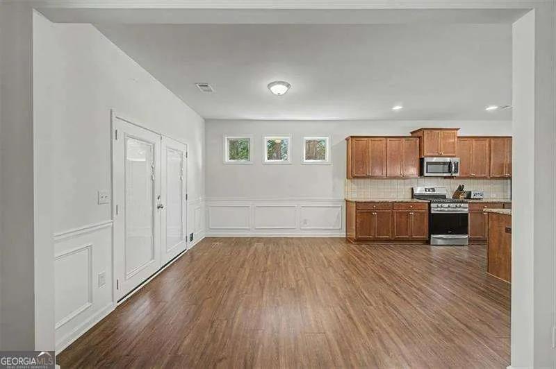 115 Silver TRCE Dallas, GA 30157