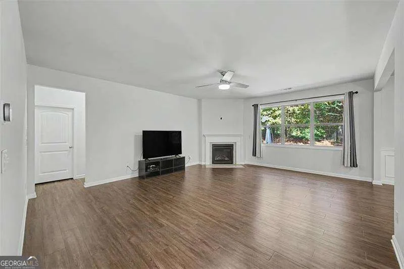 115 Silver TRCE Dallas, GA 30157