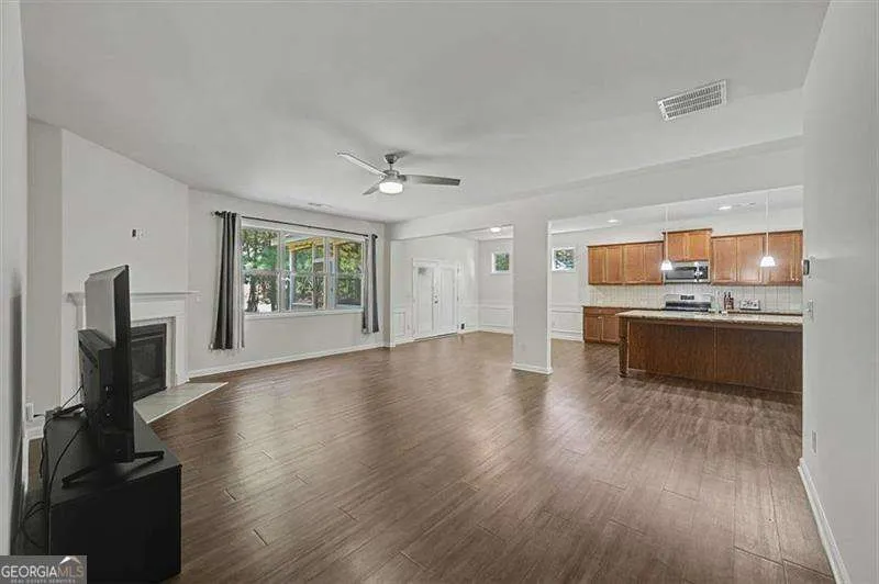 115 Silver TRCE Dallas, GA 30157