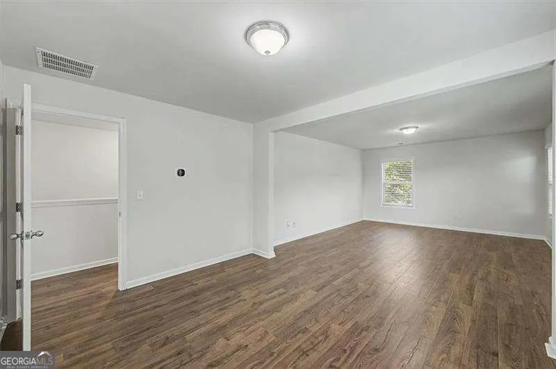115 Silver TRCE Dallas, GA 30157