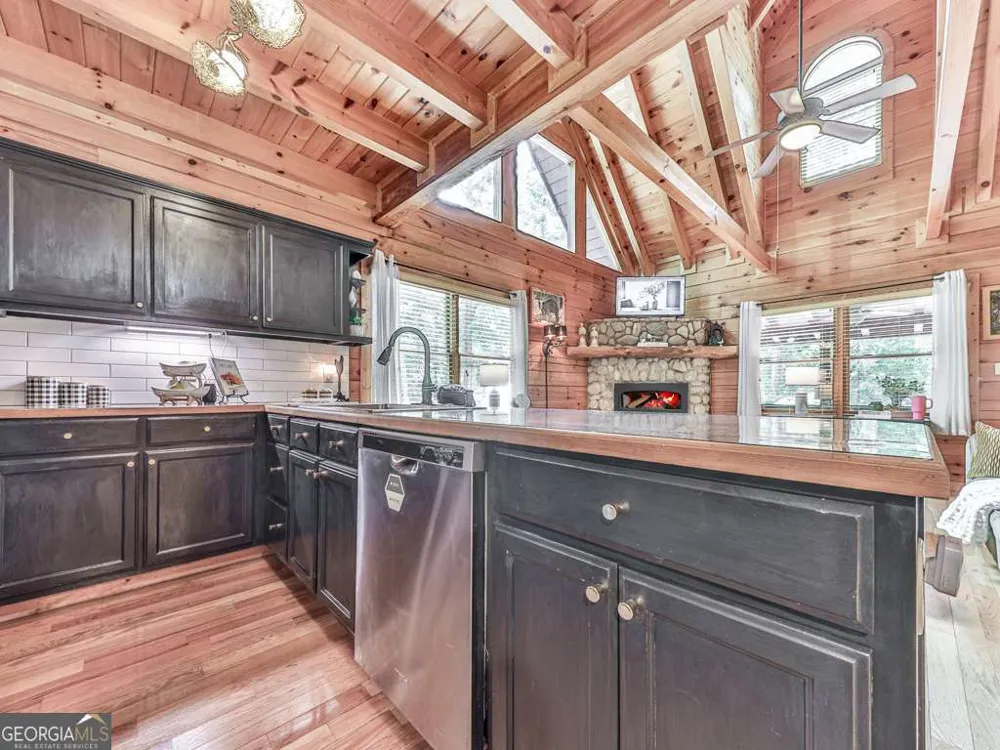 34 Amber WAY Morganton, GA 30560