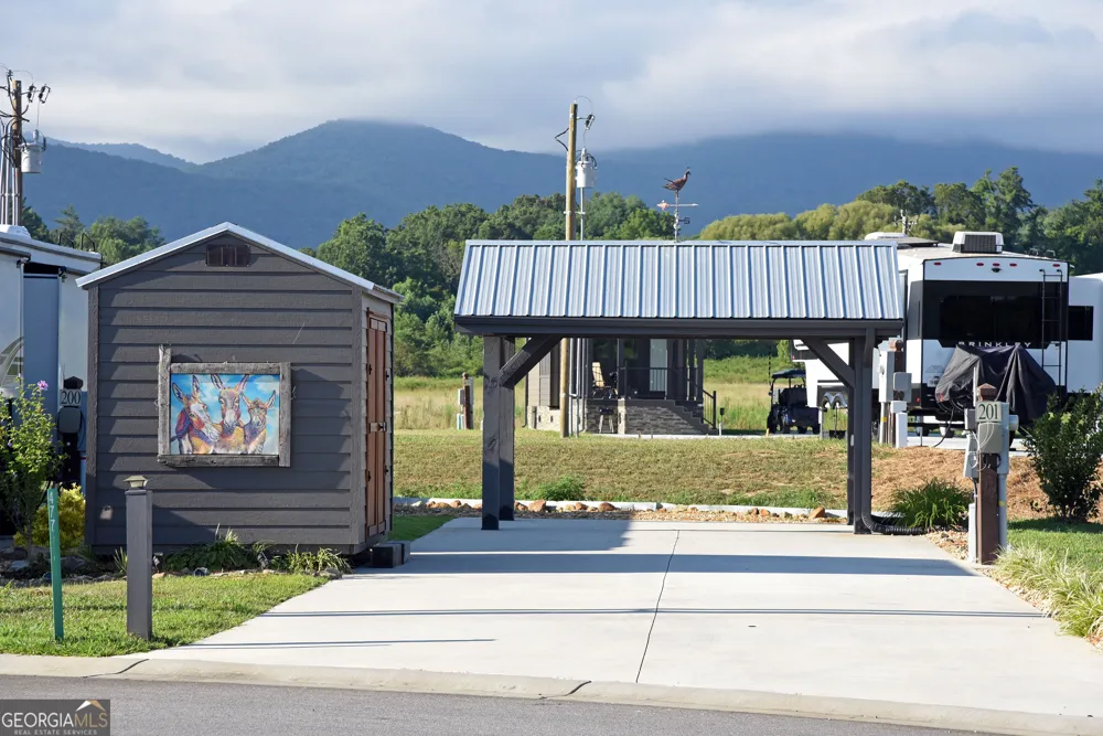 477 Mountain Creek RD Blairsville, GA 30512