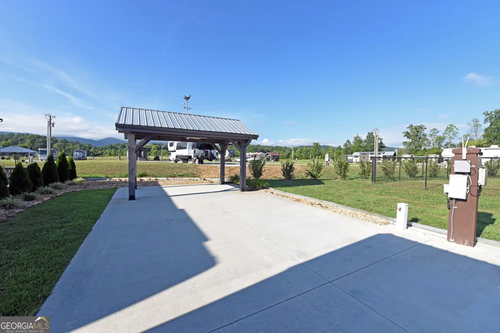 477 Mountain Creek RD Blairsville, GA 30512