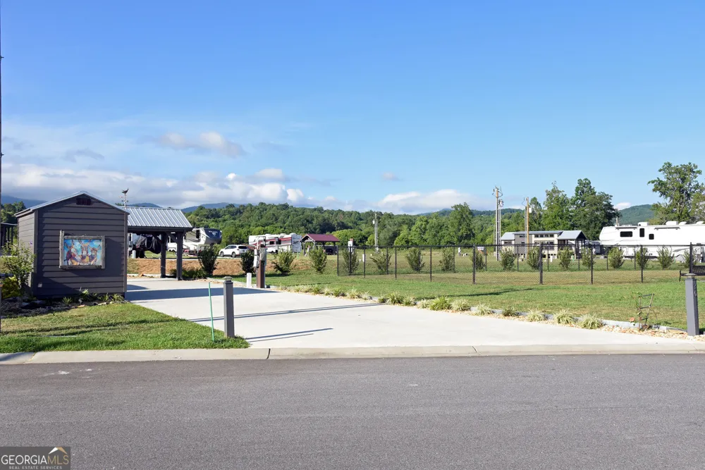 477 Mountain Creek RD Blairsville, GA 30512