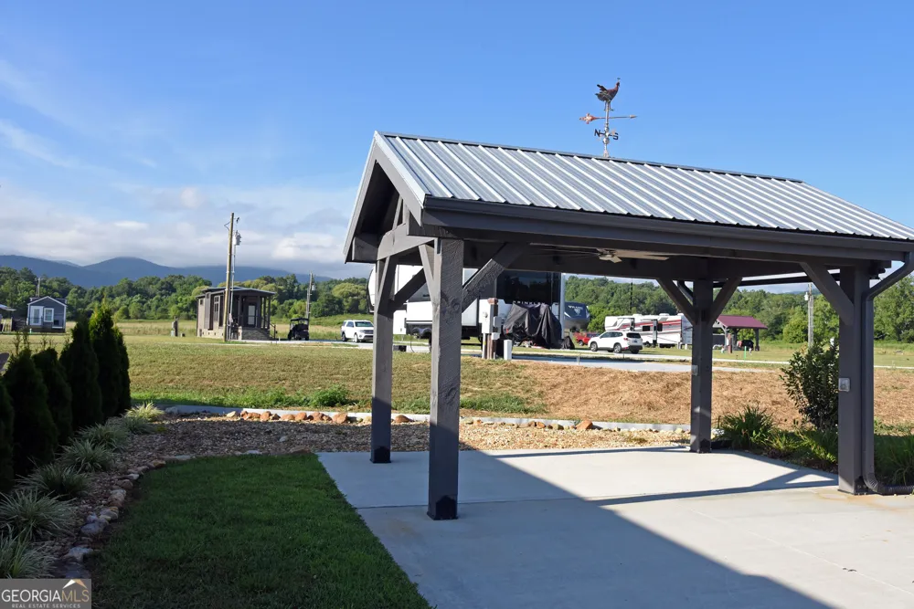 477 Mountain Creek RD Blairsville, GA 30512