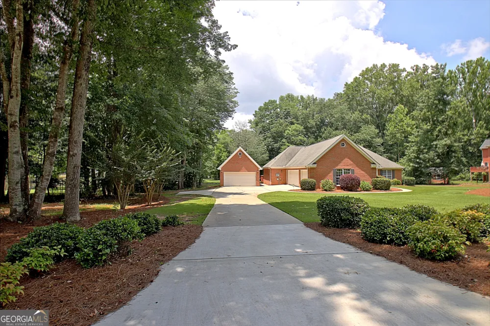 135 Pendleton TRL Tyrone, GA 30290
