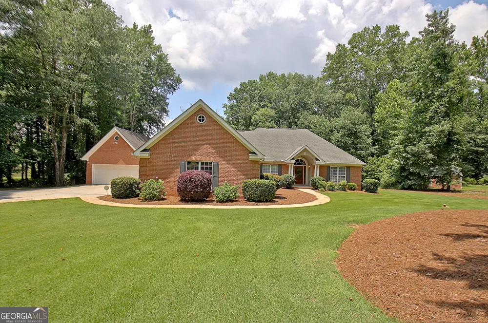 135 Pendleton TRL Tyrone, GA 30290