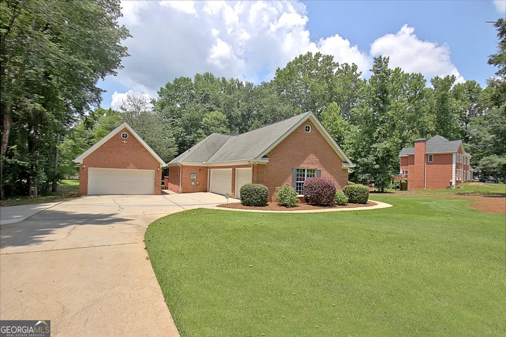 135 Pendleton TRL Tyrone, GA 30290
