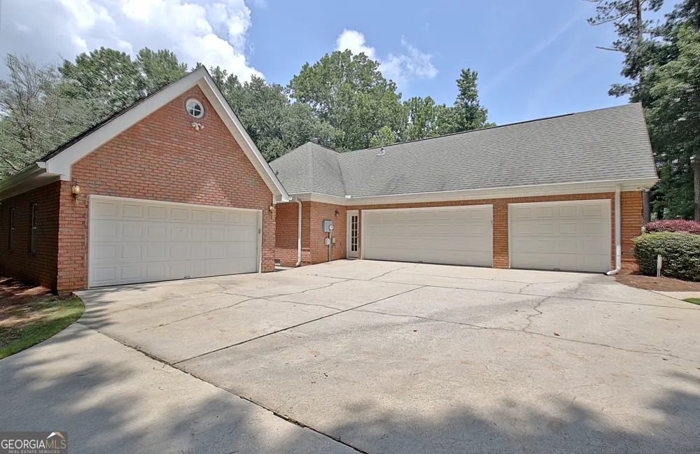135 Pendleton TRL Tyrone, GA 30290