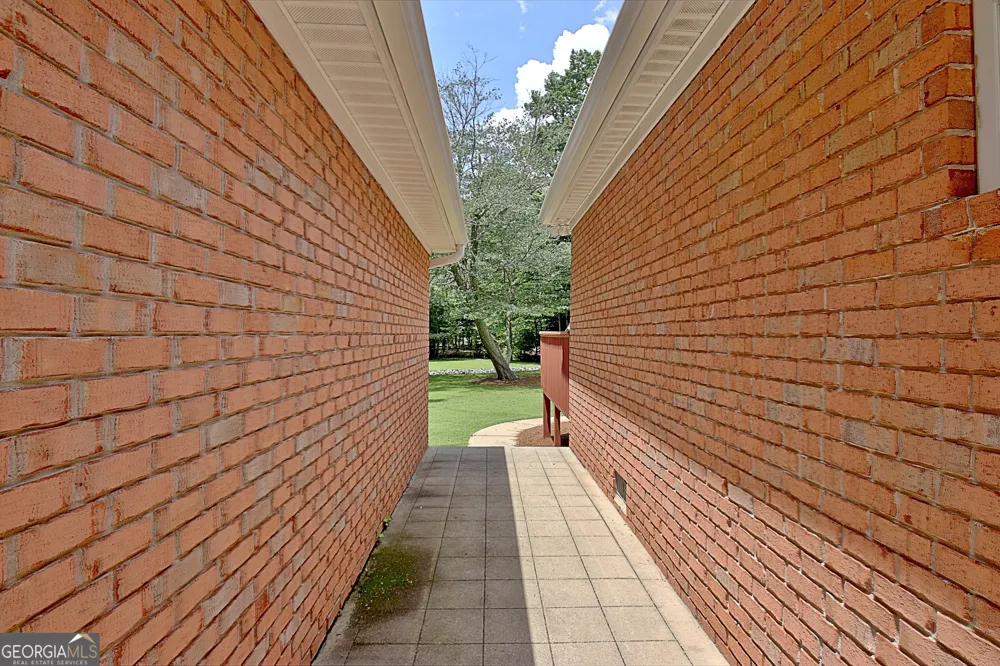 135 Pendleton TRL Tyrone, GA 30290