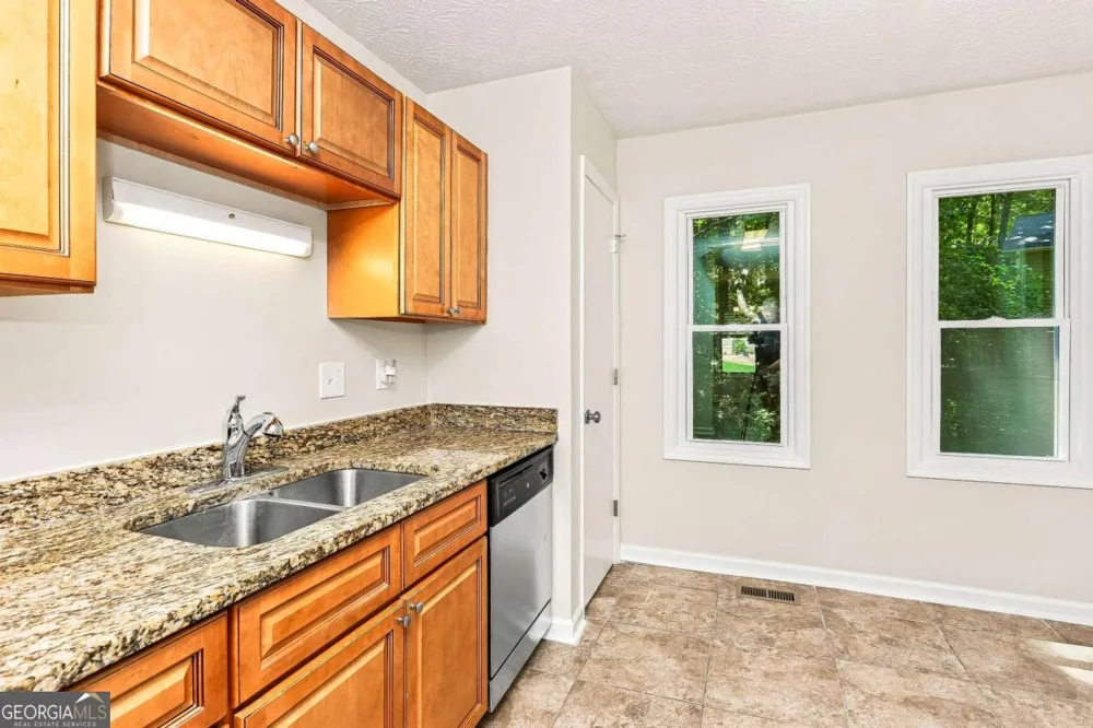 5561 Deerfield PL NW Kennesaw, GA 30144