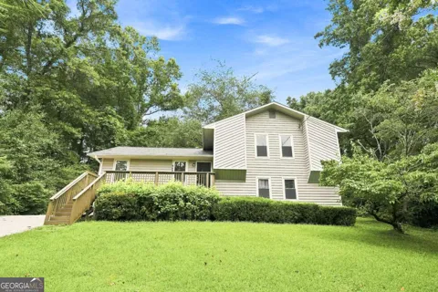 949 Falconcrest DR