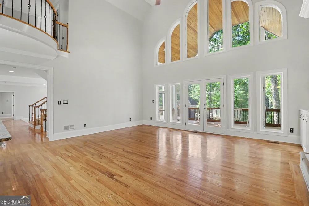 200 Wicklawn WAY Roswell, GA 30076